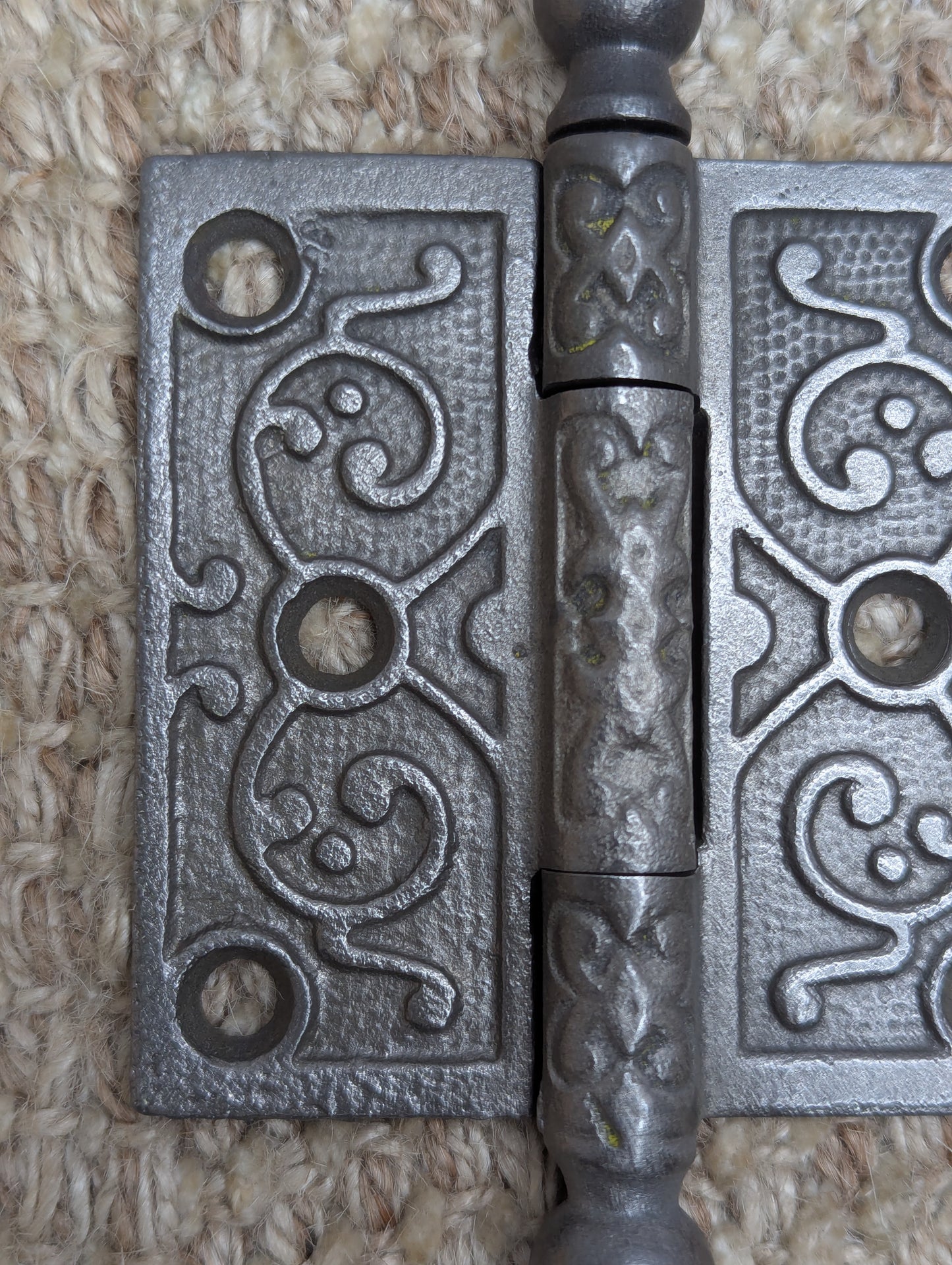 3" x 3" Antique Ornate Cast Iron Ball Tip Hinge