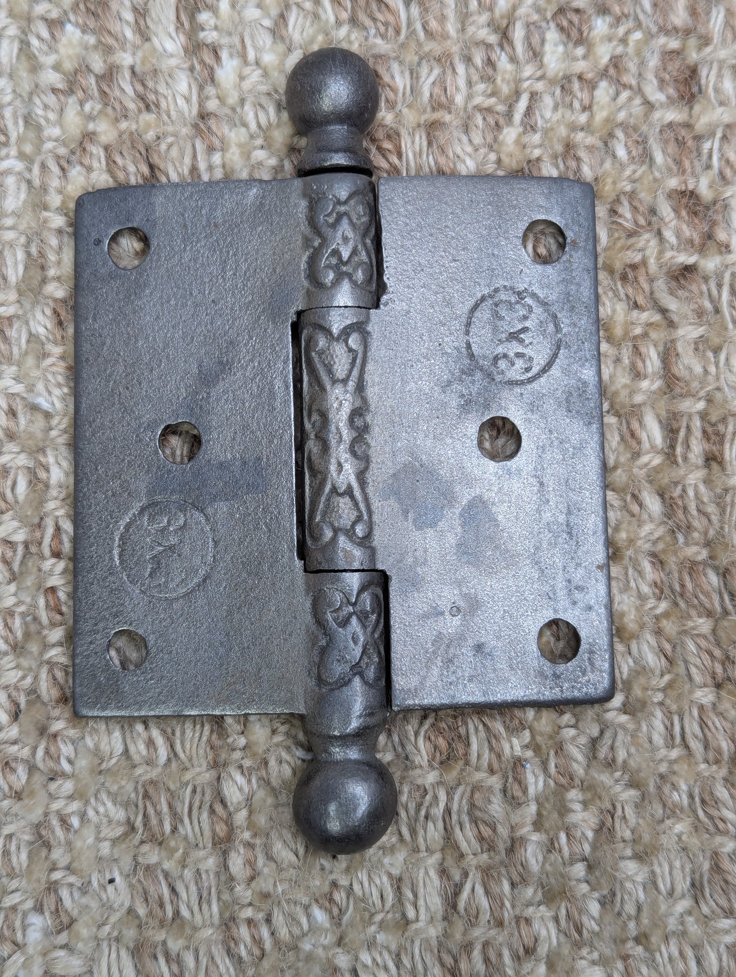 3" x 3" Antique Ornate Cast Iron Ball Tip Hinge