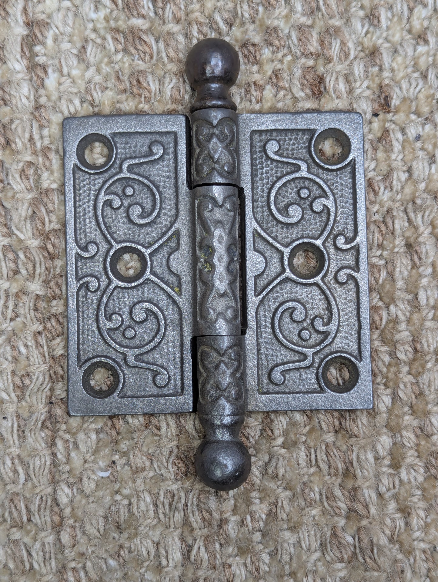 3" x 3" Antique Ornate Cast Iron Ball Tip Hinge