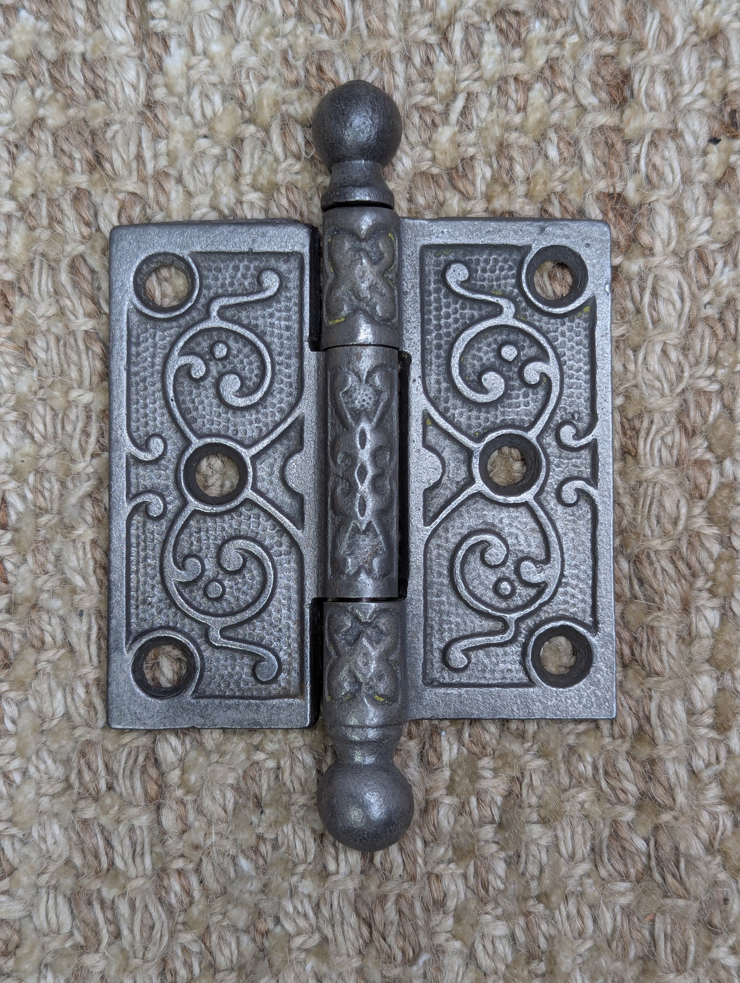 3" x 3" Antique Ornate Cast Iron Ball Tip Hinge