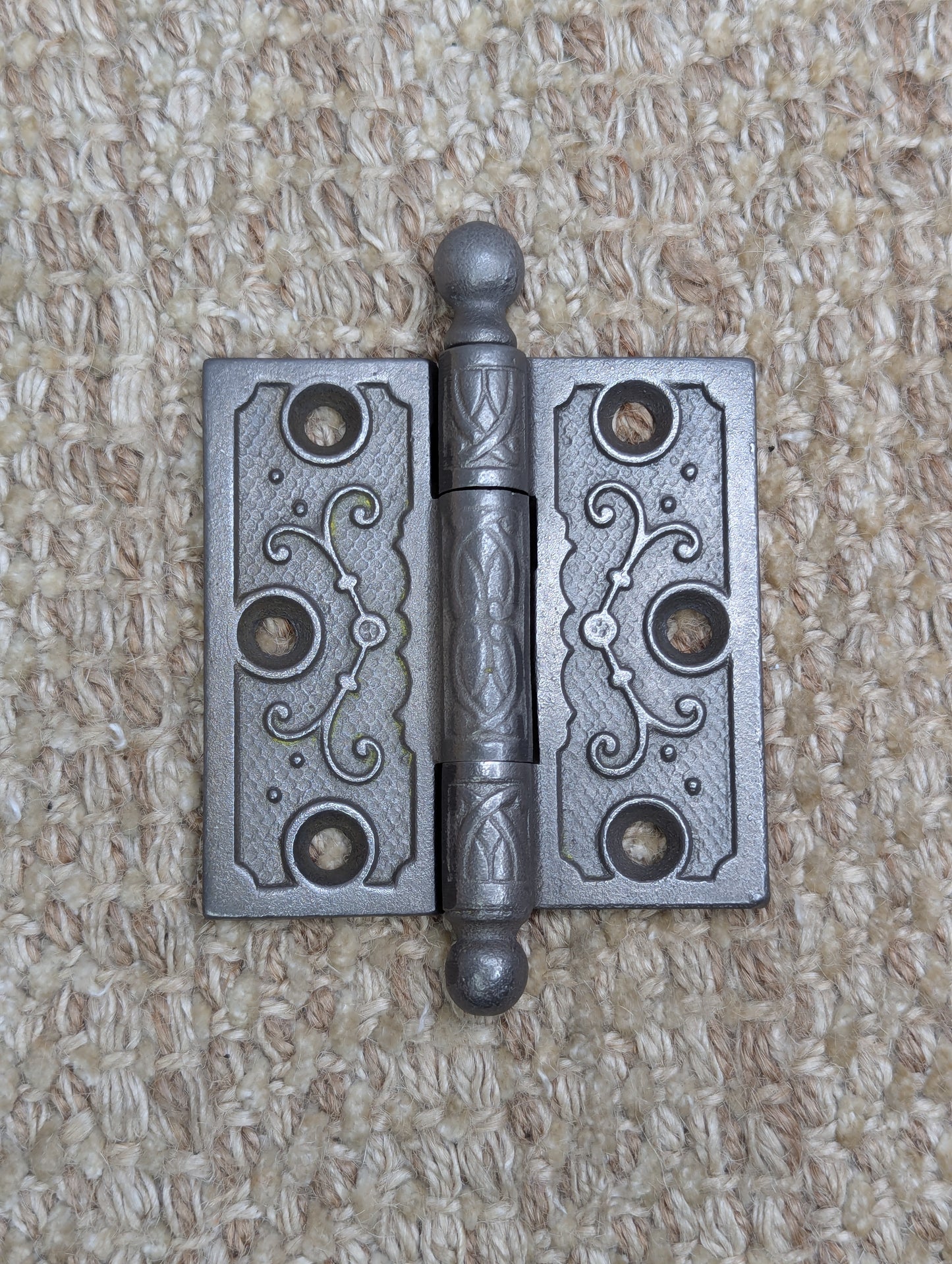 3" x 3" Antique Ornate Cast Iron Ball Tip Hinge