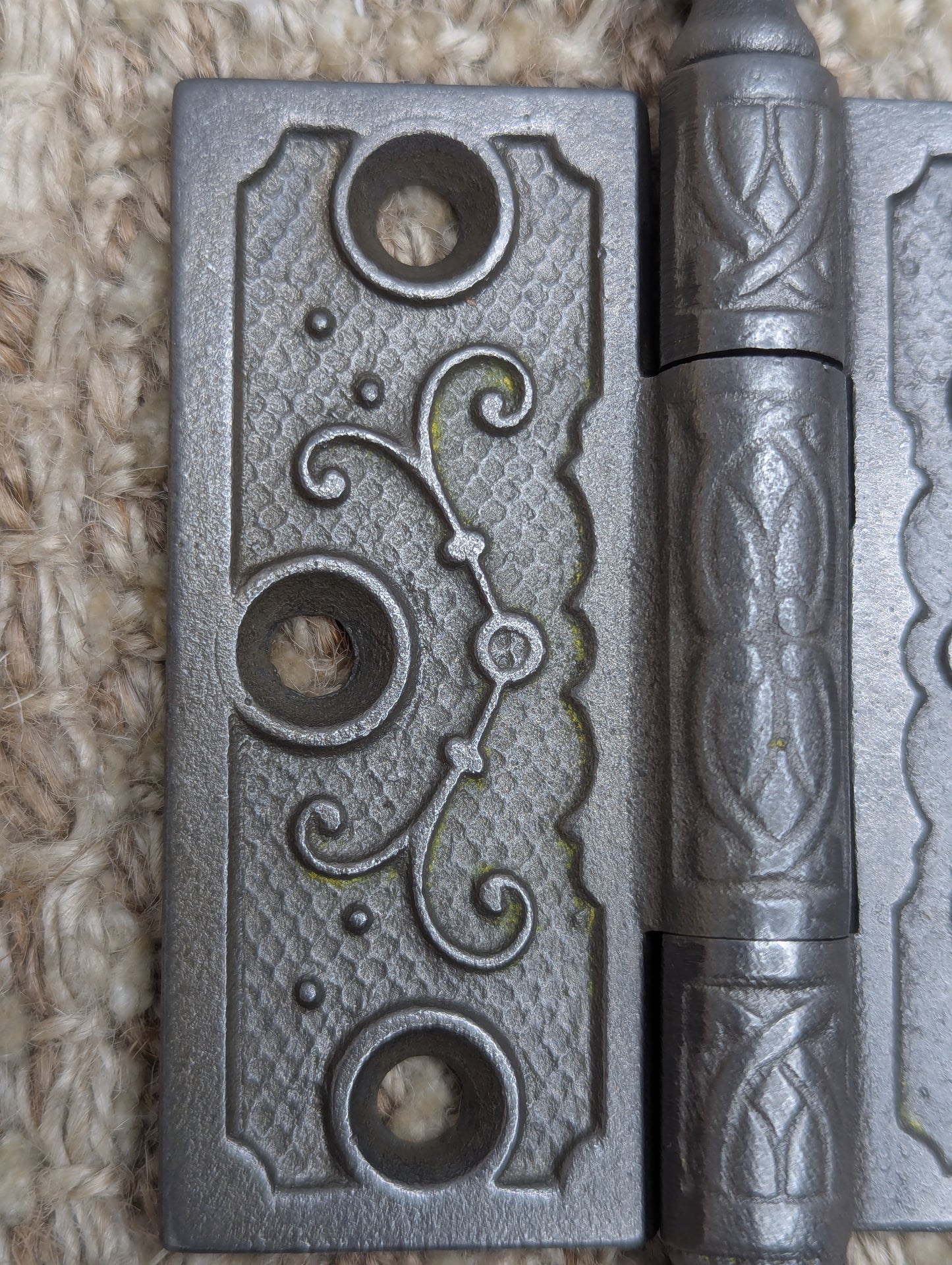 3" x 3" Antique Ornate Cast Iron Ball Tip Hinge