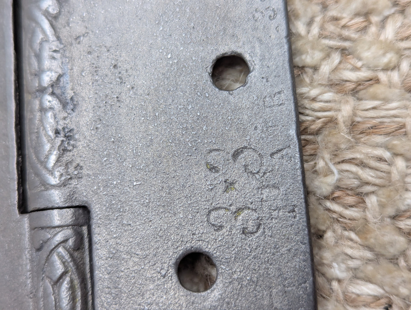 3" x 3" Antique Ornate Cast Iron Ball Tip Hinge