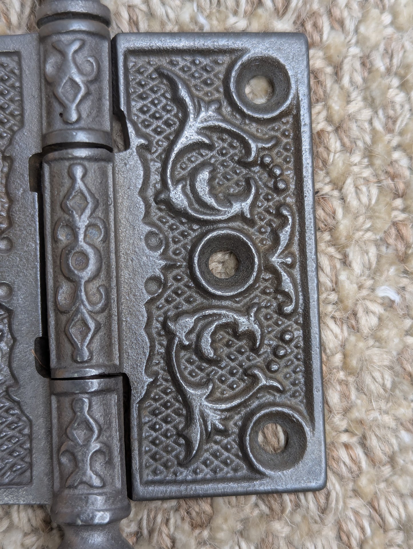 3" x 3" Antique Ornate Cast Iron Ball Tip Hinge