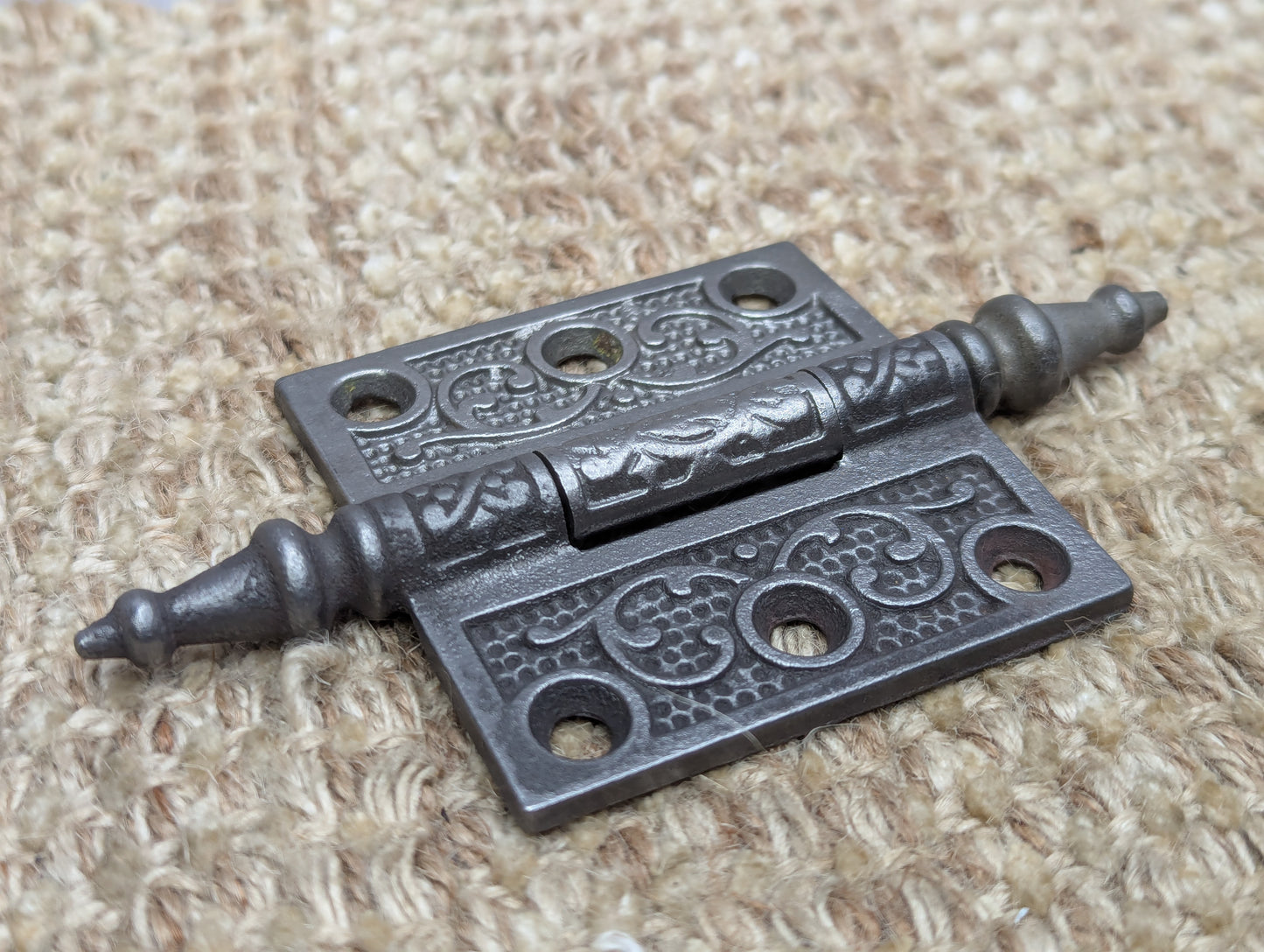 2 1/2" x 2 1/2" Antique Ornate Cast Iron Steeple Hinge