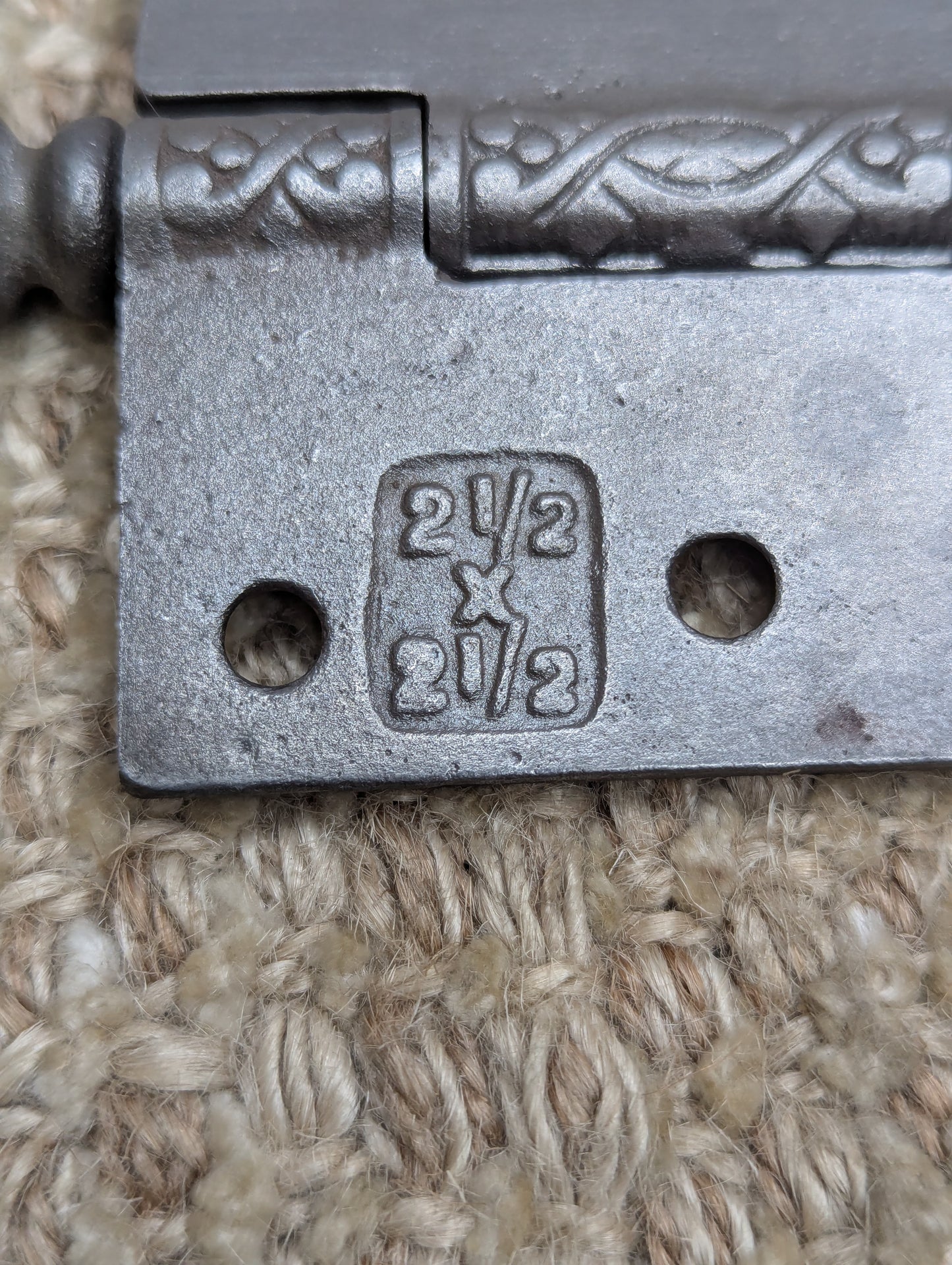2 1/2" x 2 1/2" Antique Ornate Cast Iron Steeple Hinge