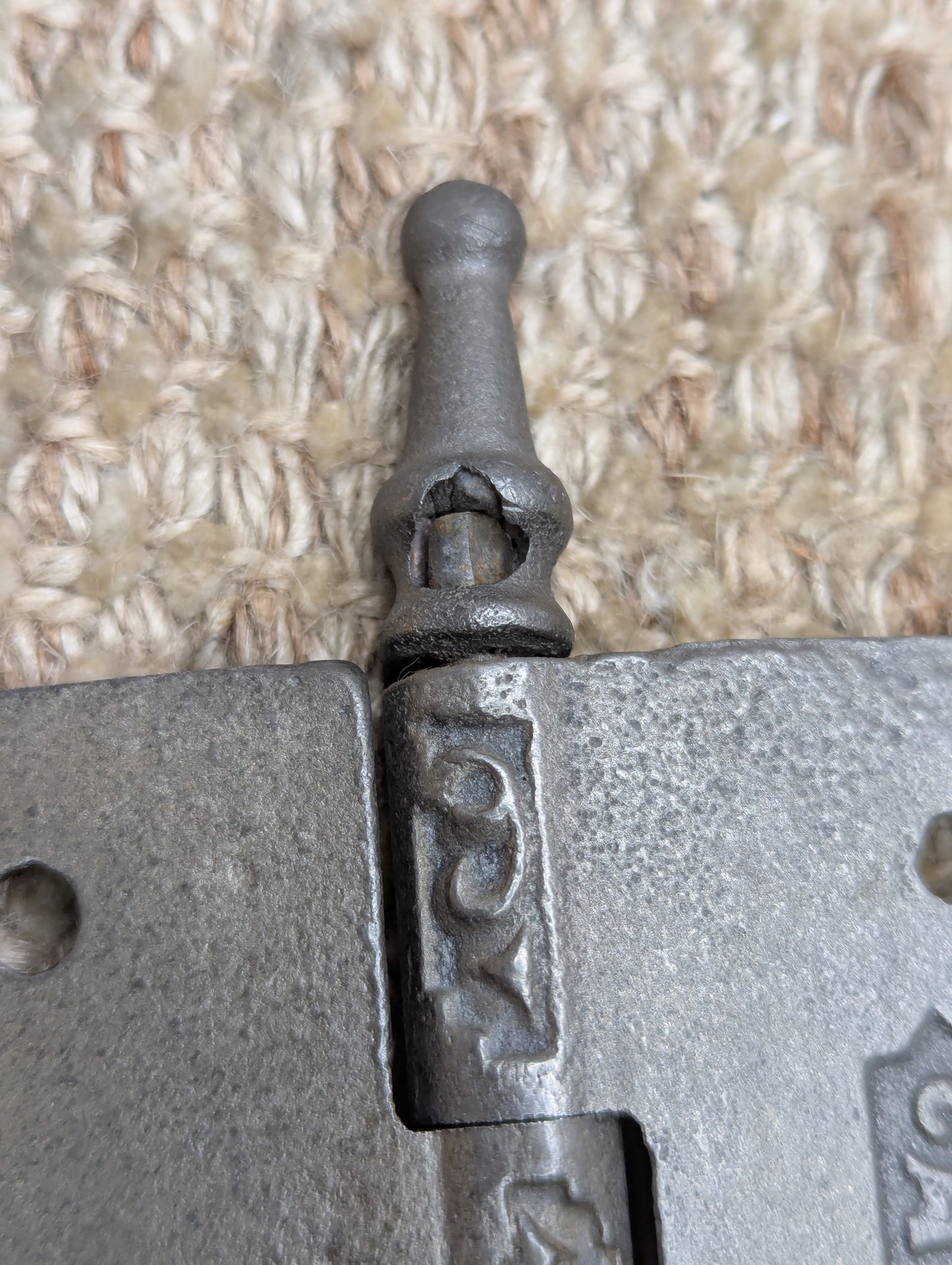 3 1/2" x 3 1/2" Antique Ornate Cast Iron Steeple Tip Hinge Door Hardware