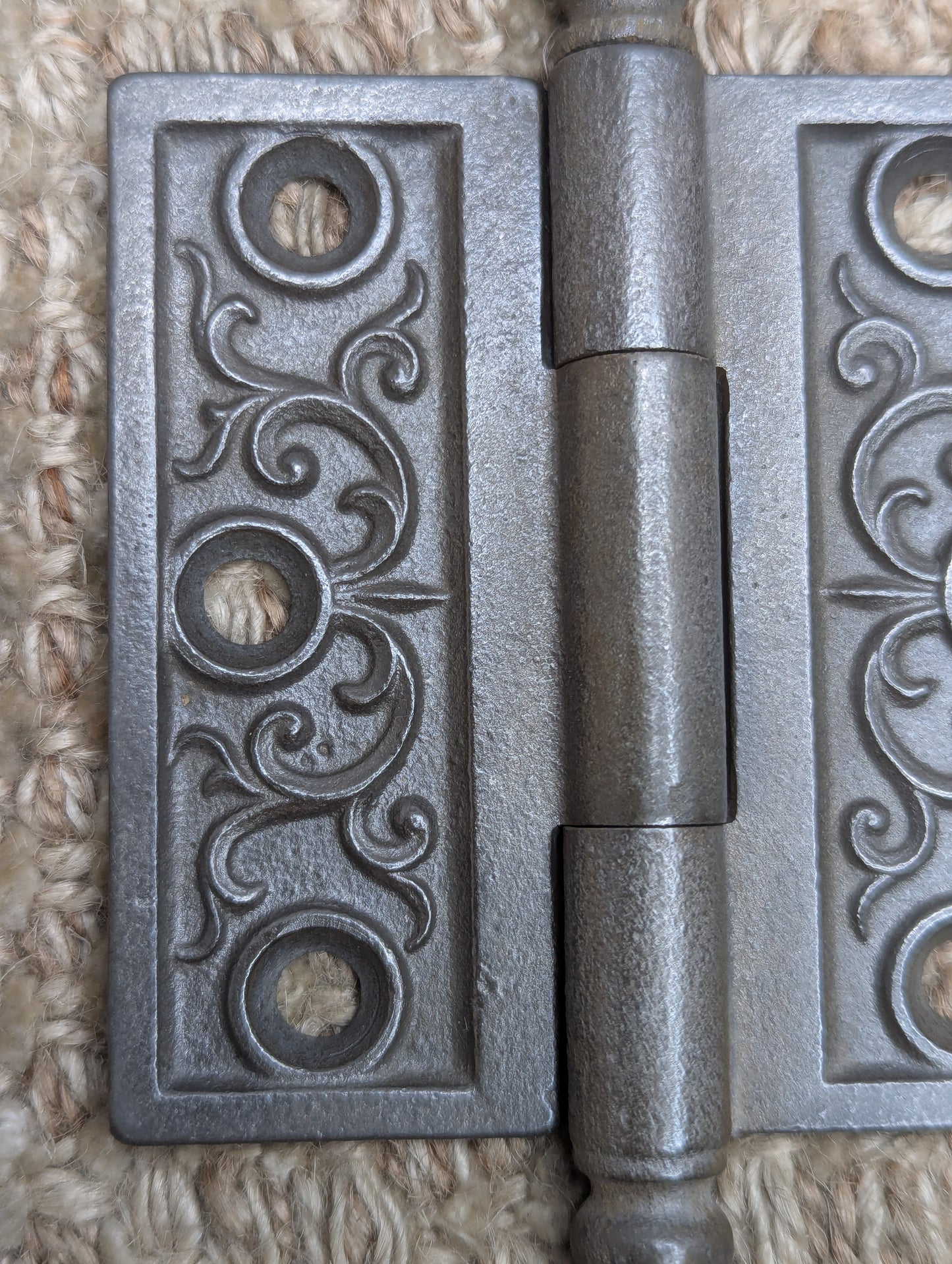 3" x 3" Antique Decorative Cast Iron Acorn Tip Hinge