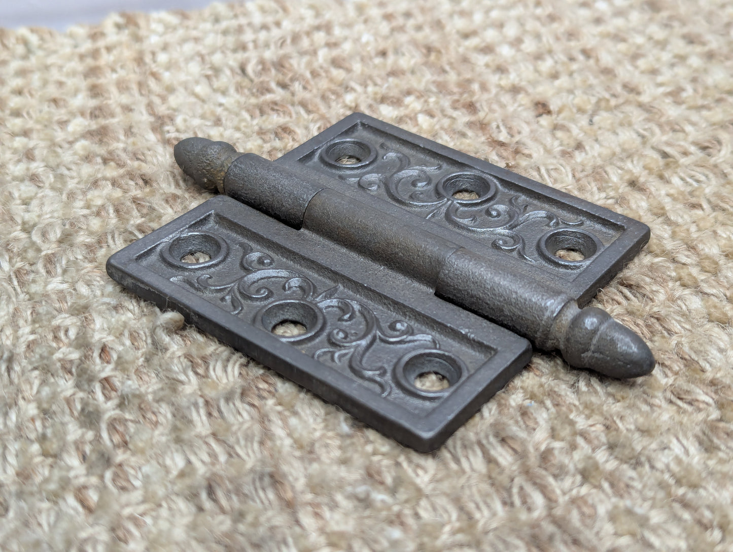 3" x 3" Antique Decorative Cast Iron Acorn Tip Hinge