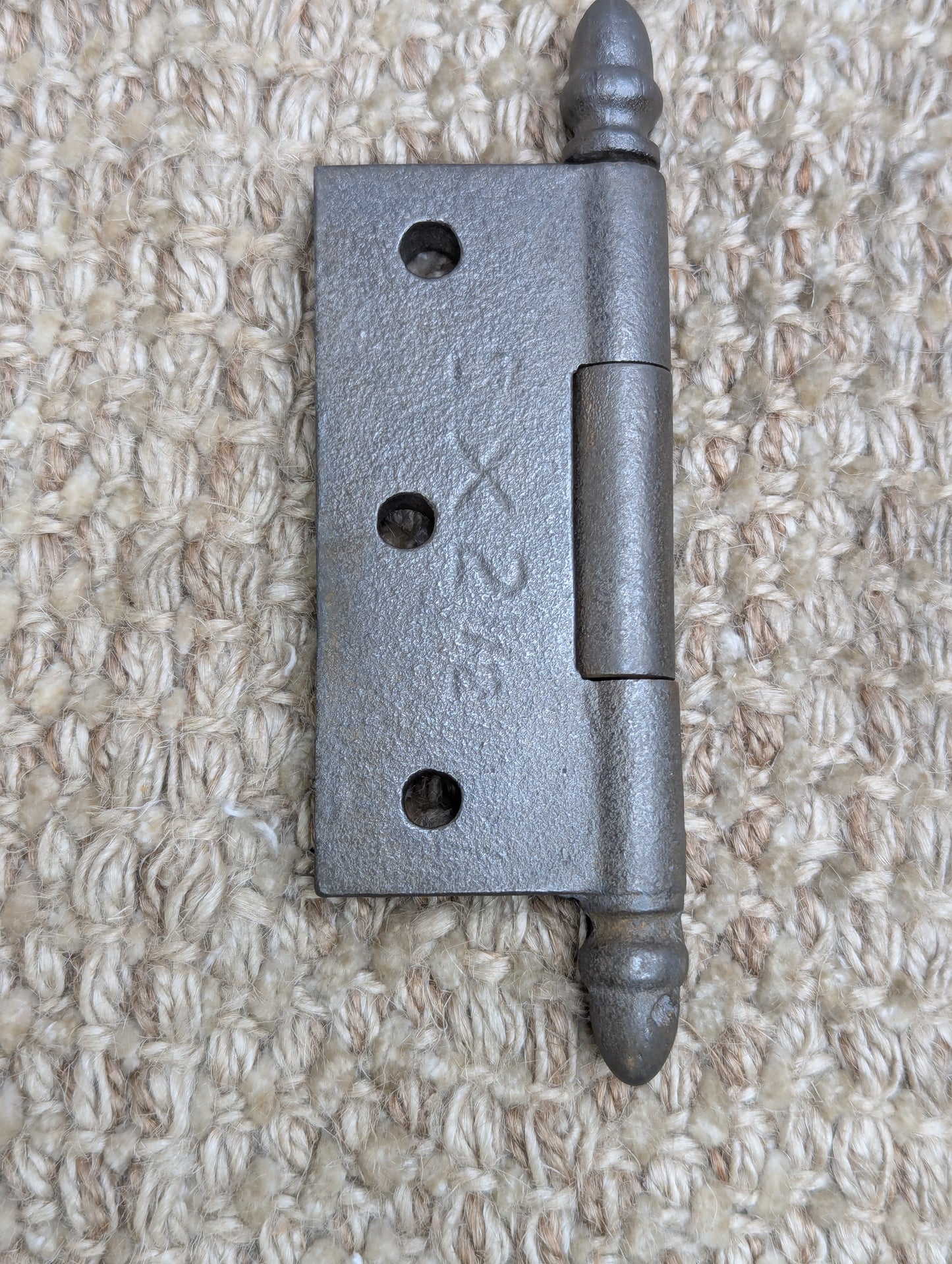 2 1/2" x 3" Antique Decorative Cast Iron Acorn Tip Hinge