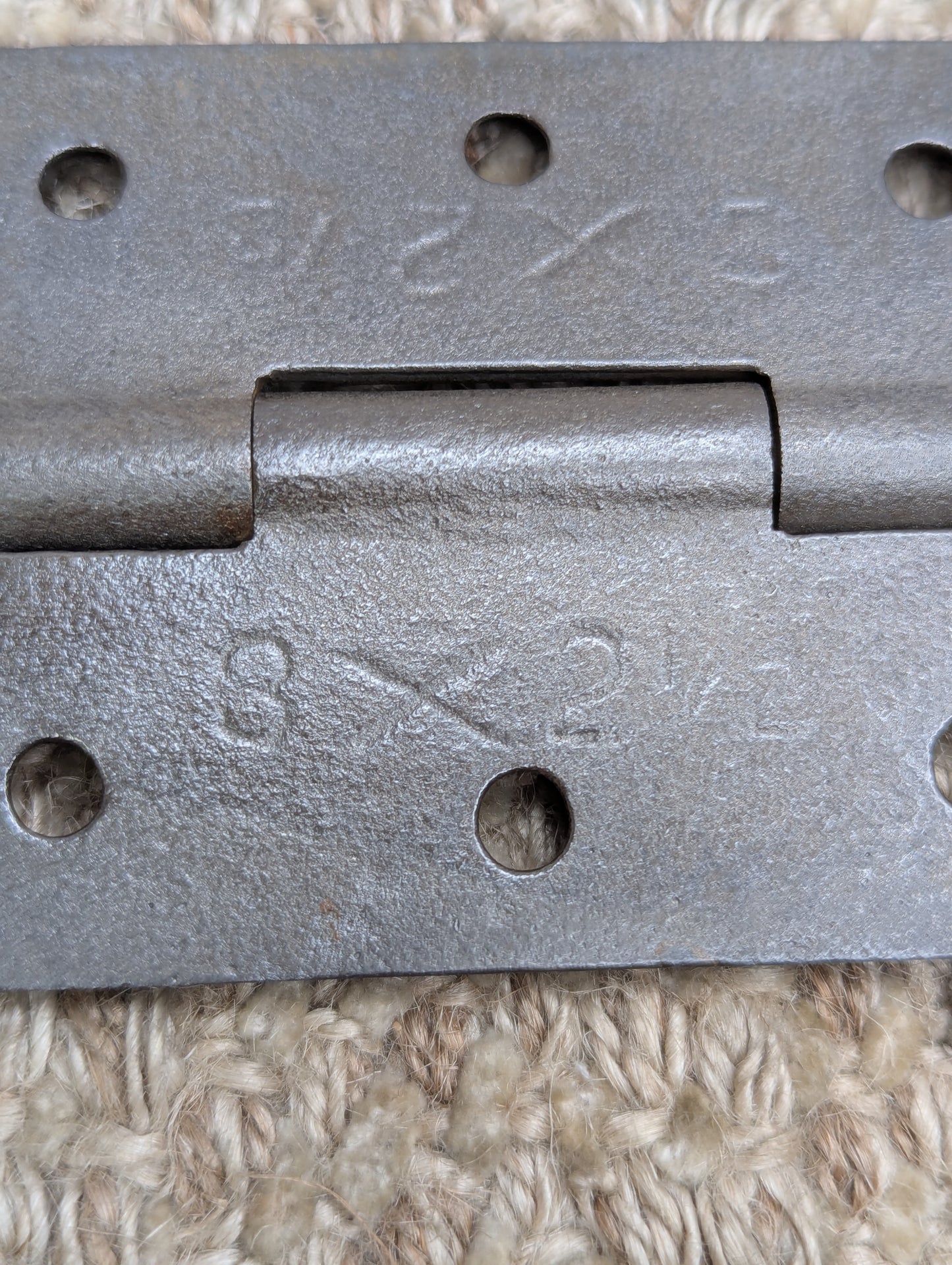 2 1/2" x 3" Antique Decorative Cast Iron Acorn Tip Hinge