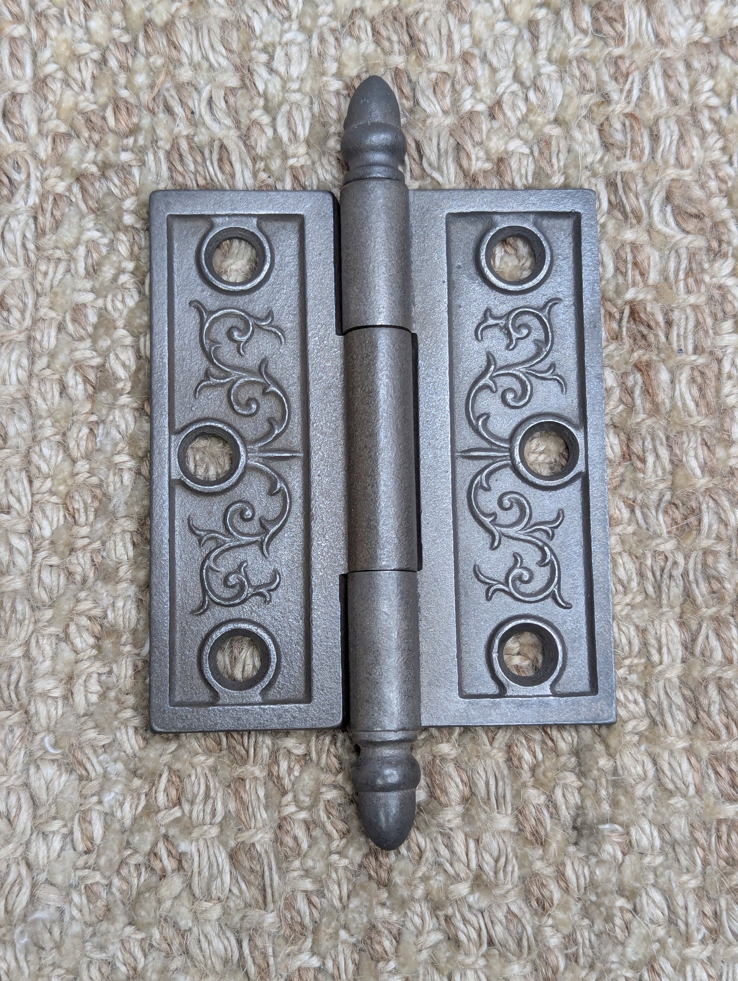 3" x 3 1/2" Antique Decorative Cast Iron Acorn Tip Hinge