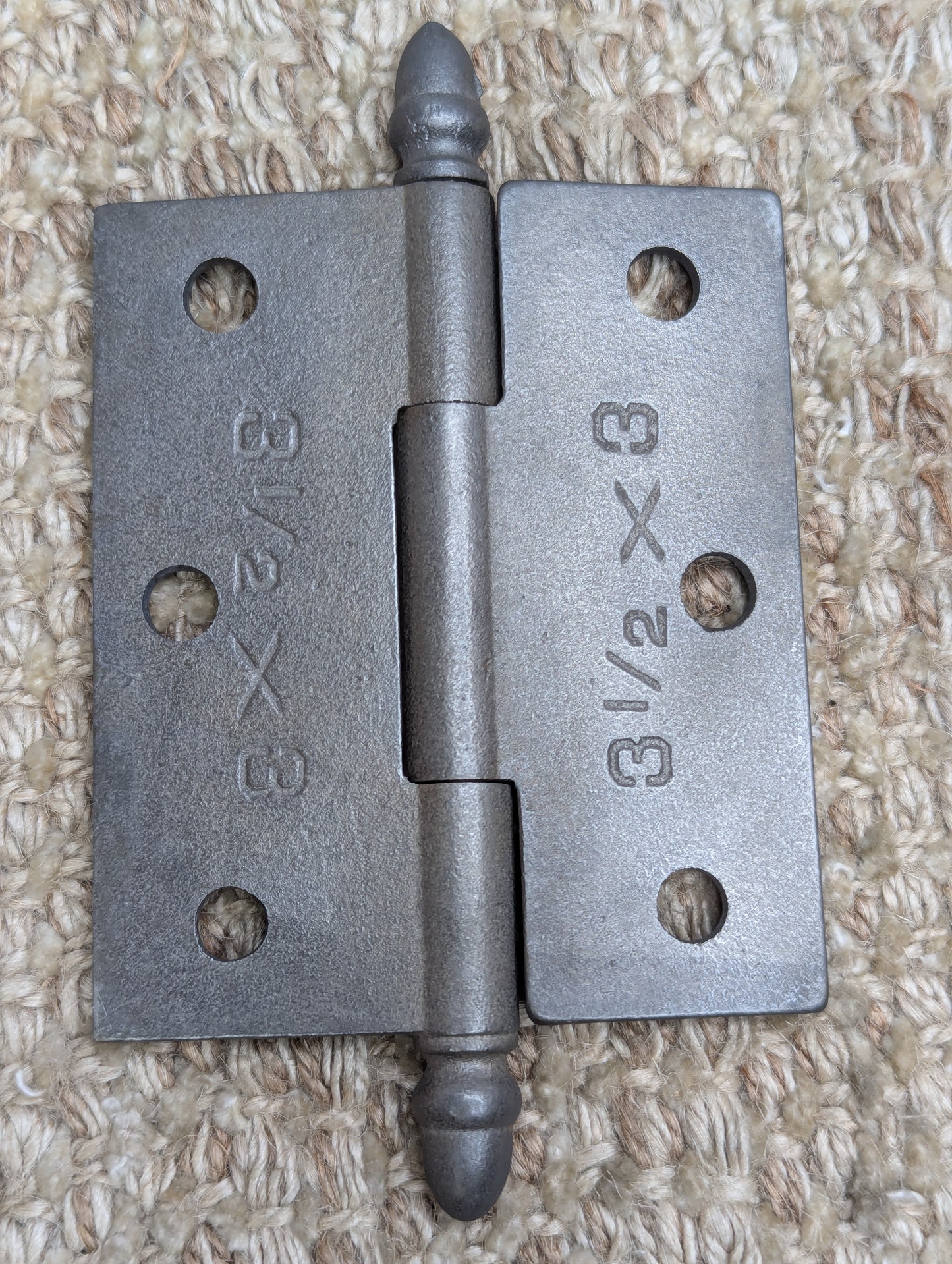 3" x 3 1/2" Antique Decorative Cast Iron Acorn Tip Hinge