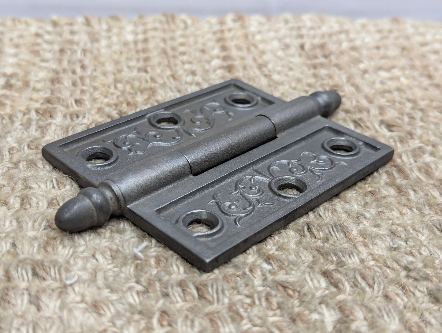 3" x 3 1/2" Antique Decorative Cast Iron Acorn Tip Hinge