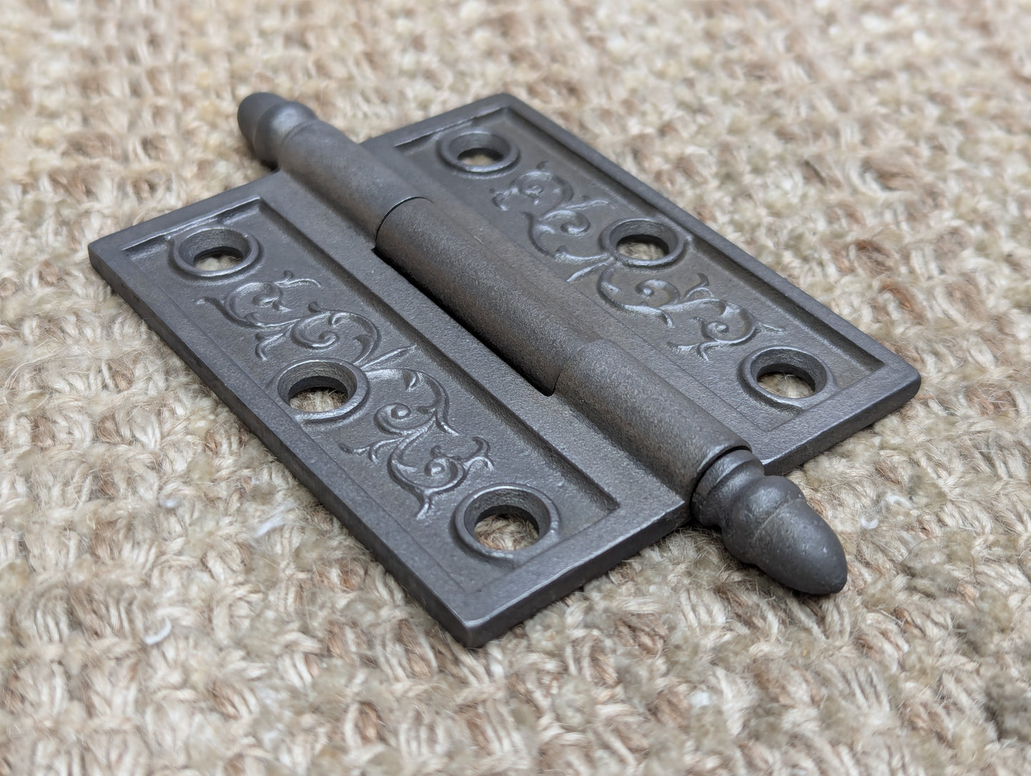 3" x 3 1/2" Antique Decorative Cast Iron Acorn Tip Hinge