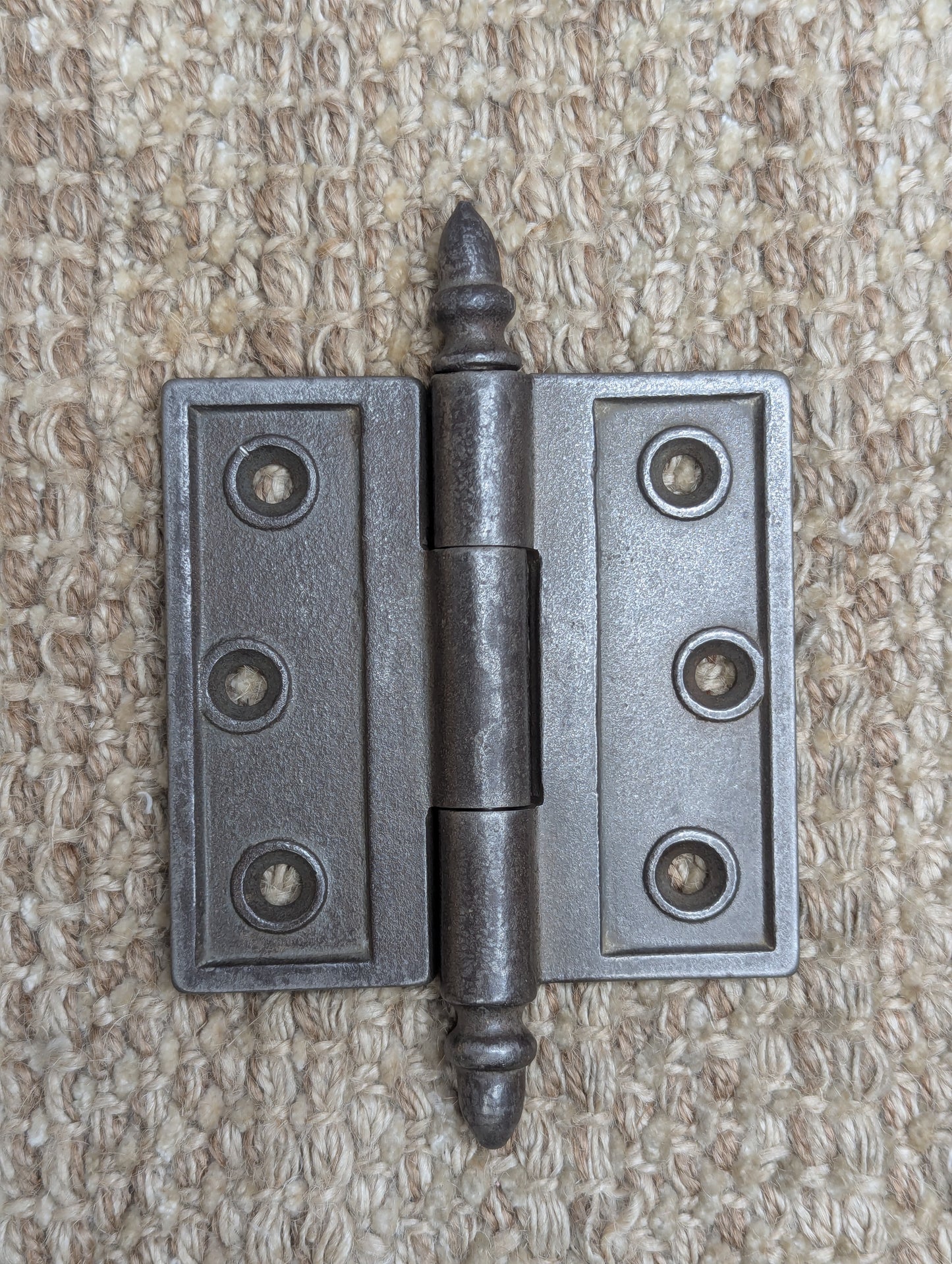 3 1/2" x 3 1/2" Antique Decorative Cast Iron Acorn Tip Hinge