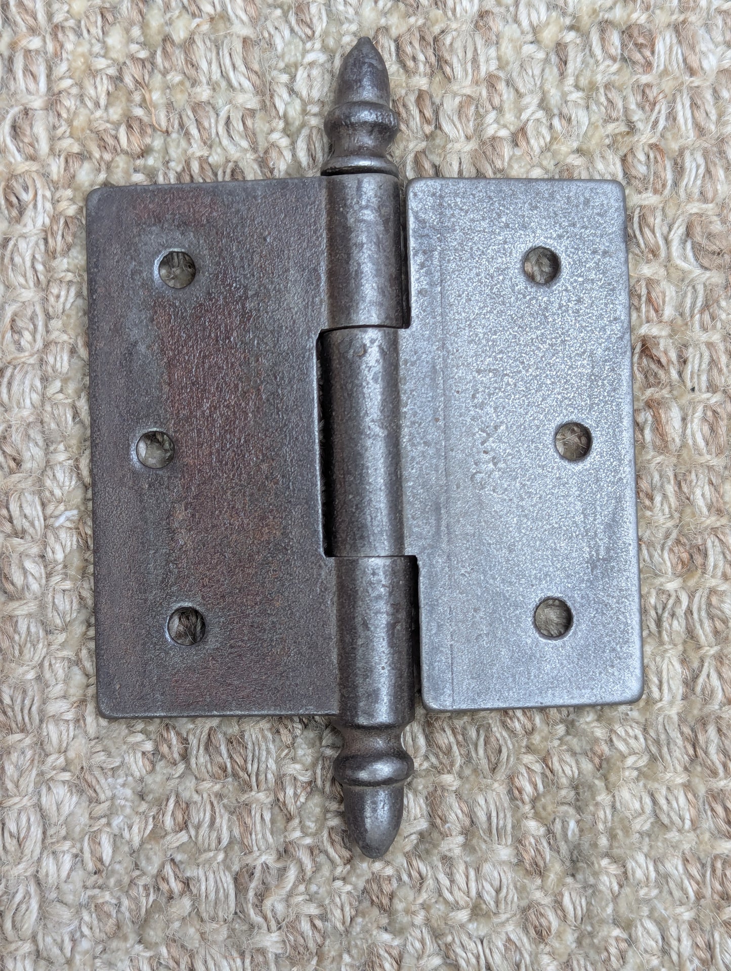 3 1/2" x 3 1/2" Antique Decorative Cast Iron Acorn Tip Hinge