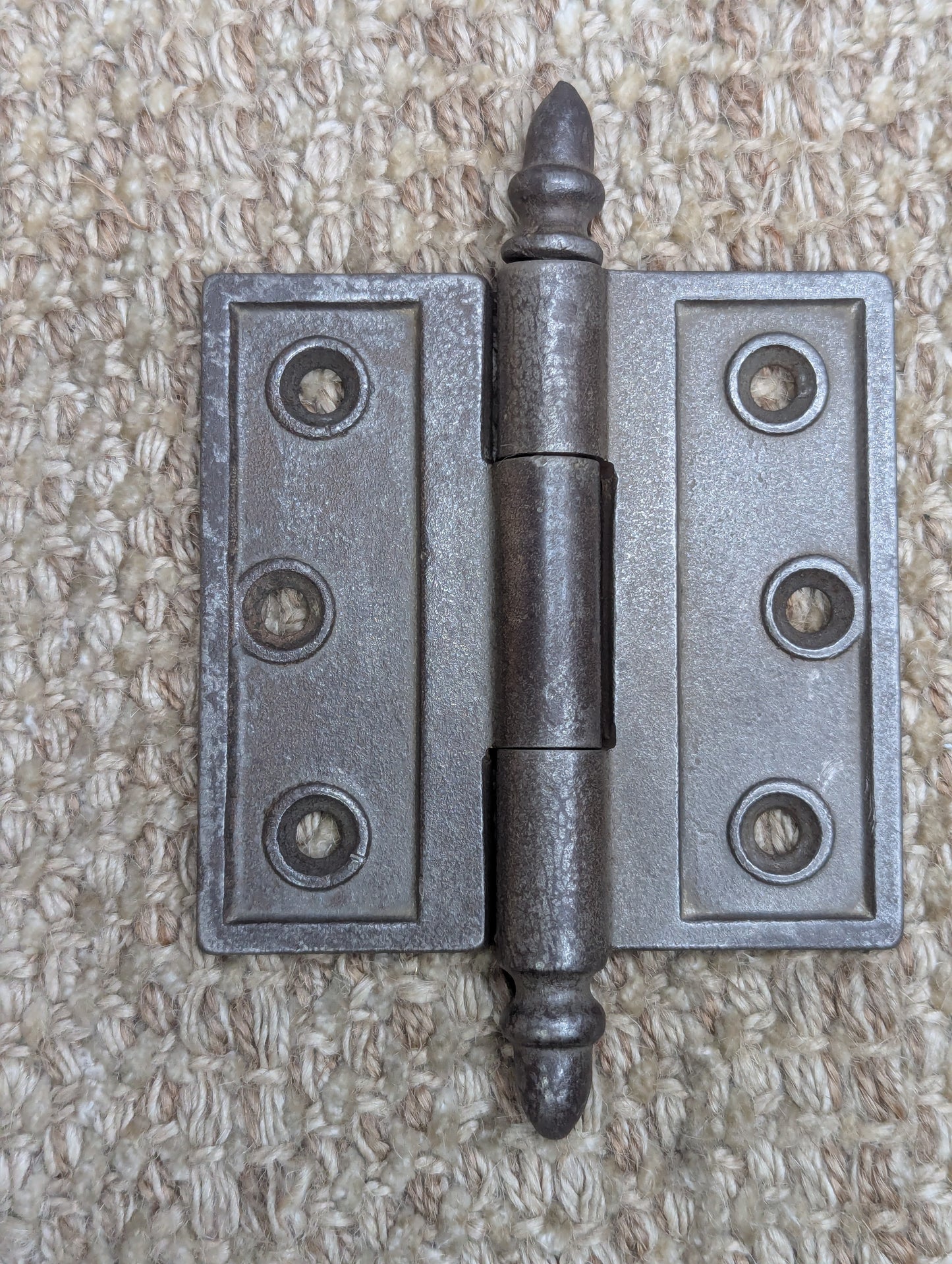 3 1/2" x 3 1/2" Antique Decorative Cast Iron Acorn Tip Hinge