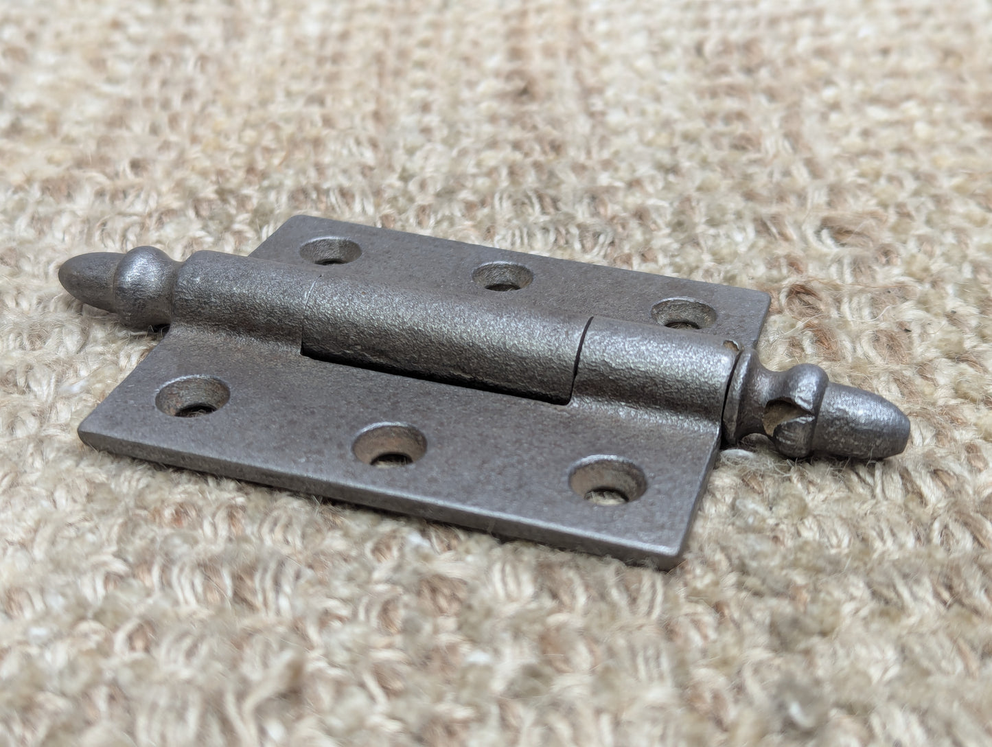 2 1/2" x 3" Antique Decorative Cast Iron Acorn Tip Hinge