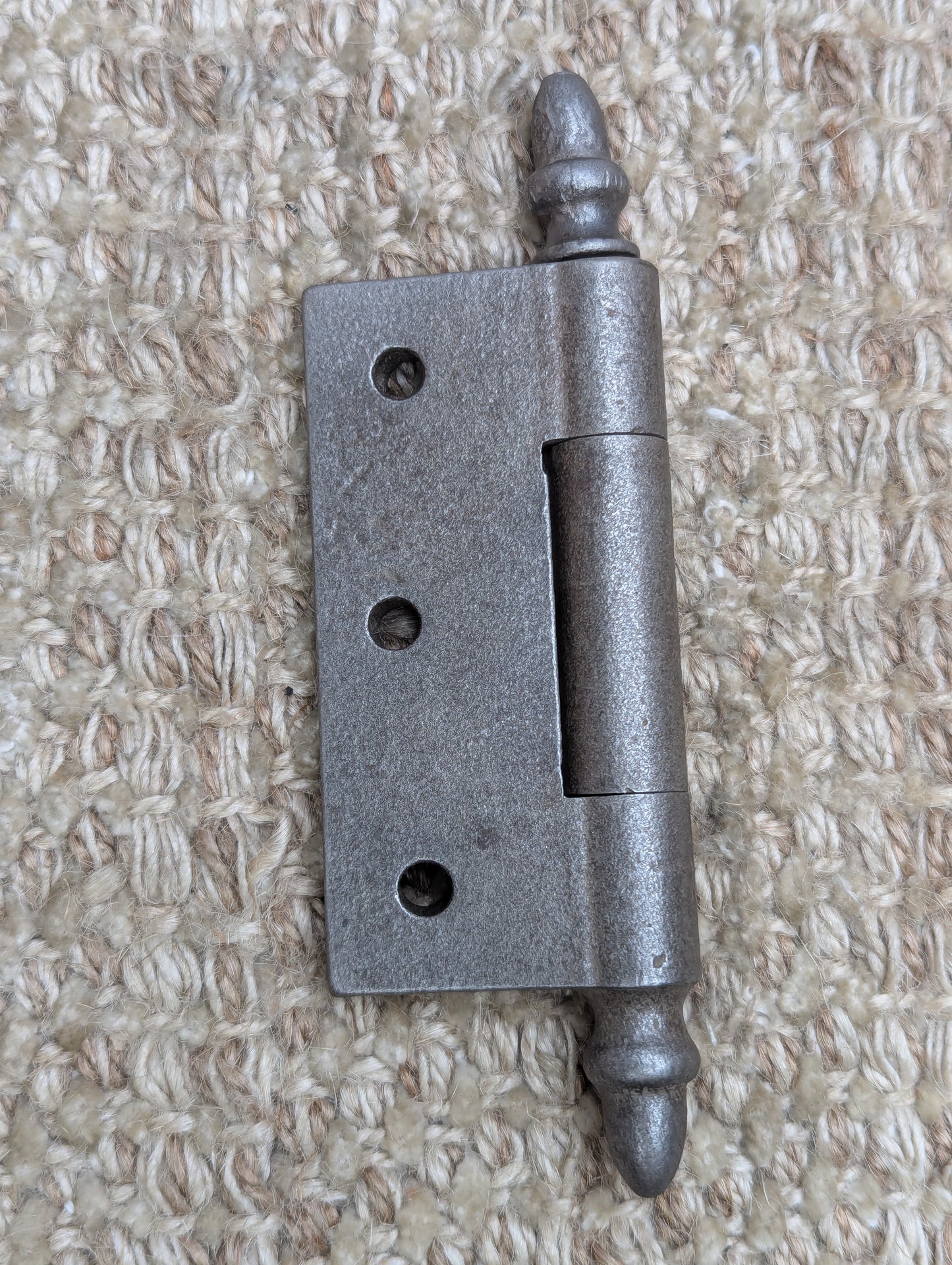 2 1/2" x 3" Antique Decorative Cast Iron Acorn Tip Hinge