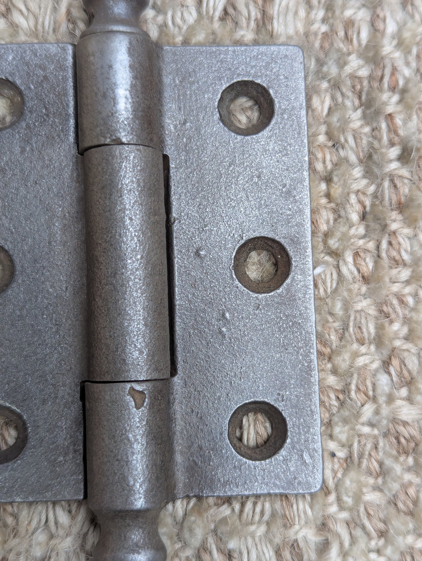 2 1/2" x 3" Antique Decorative Cast Iron Acorn Tip Hinge