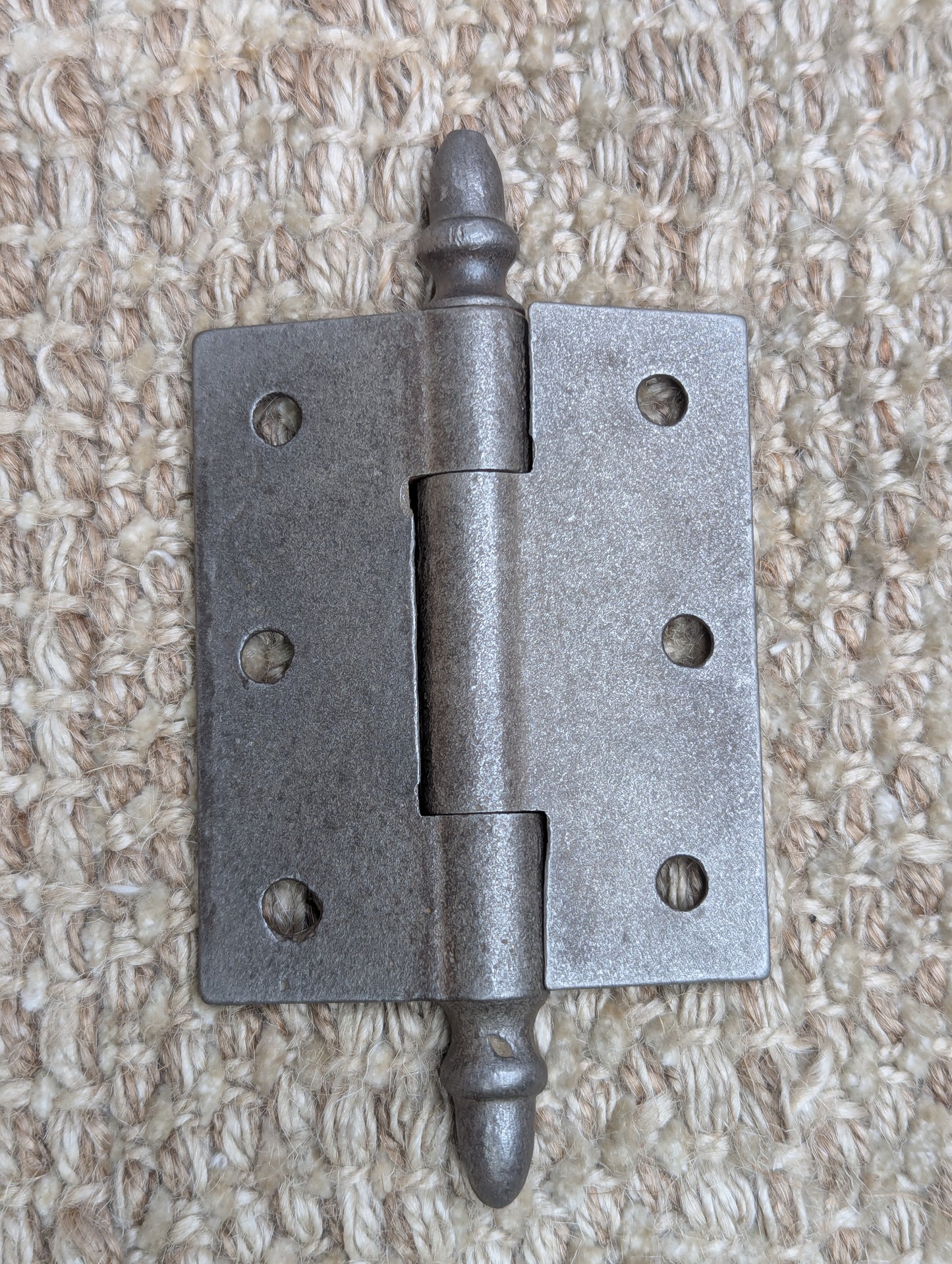 2 1/2" x 3" Antique Decorative Cast Iron Acorn Tip Hinge