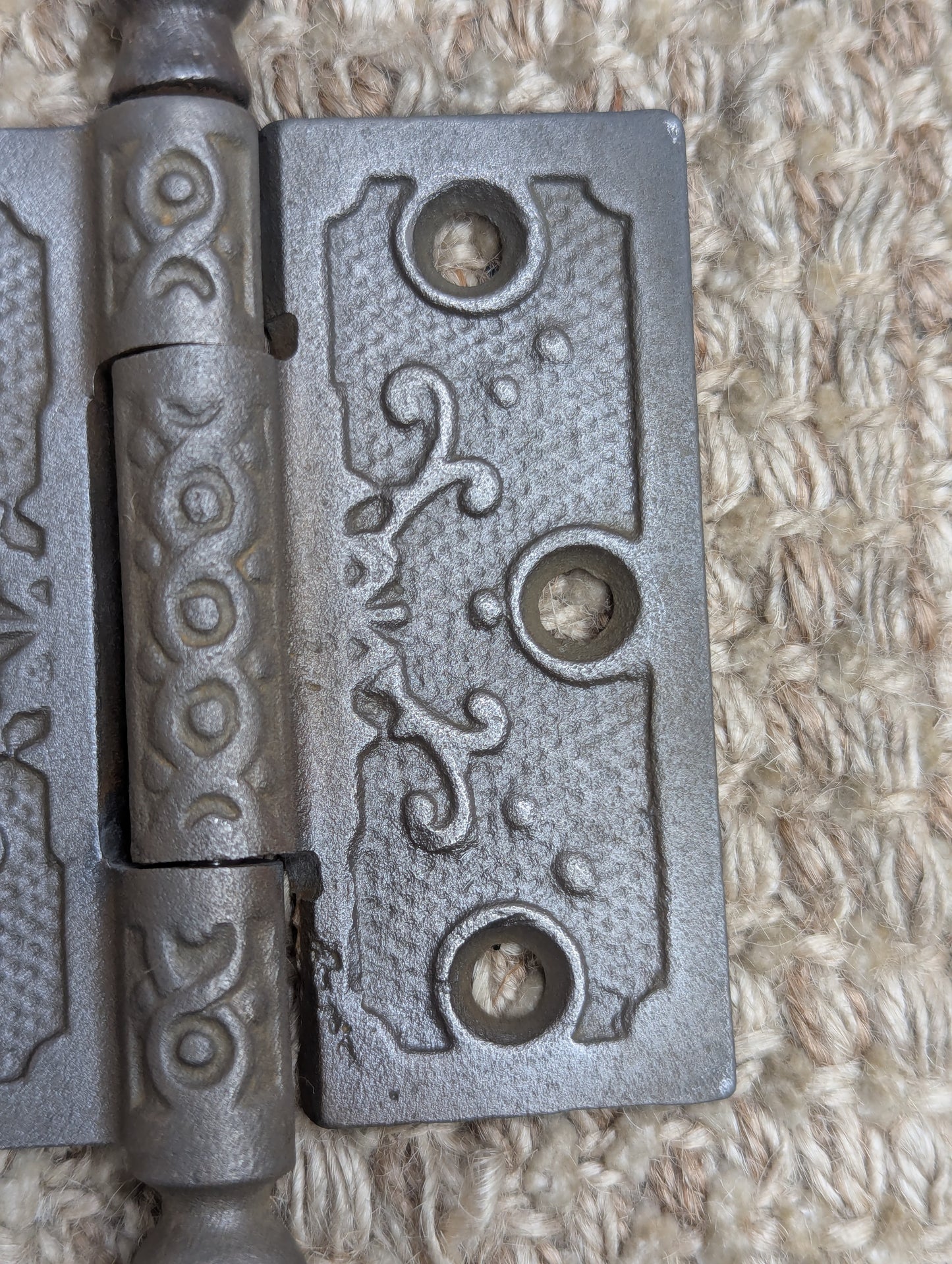 3" x 3" Antique Decorative Cast Iron Ball Tip Hinge