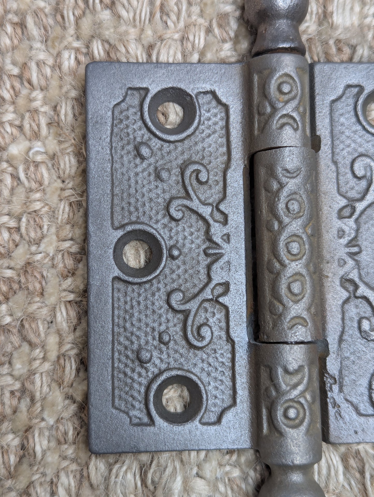 3" x 3" Antique Decorative Cast Iron Ball Tip Hinge