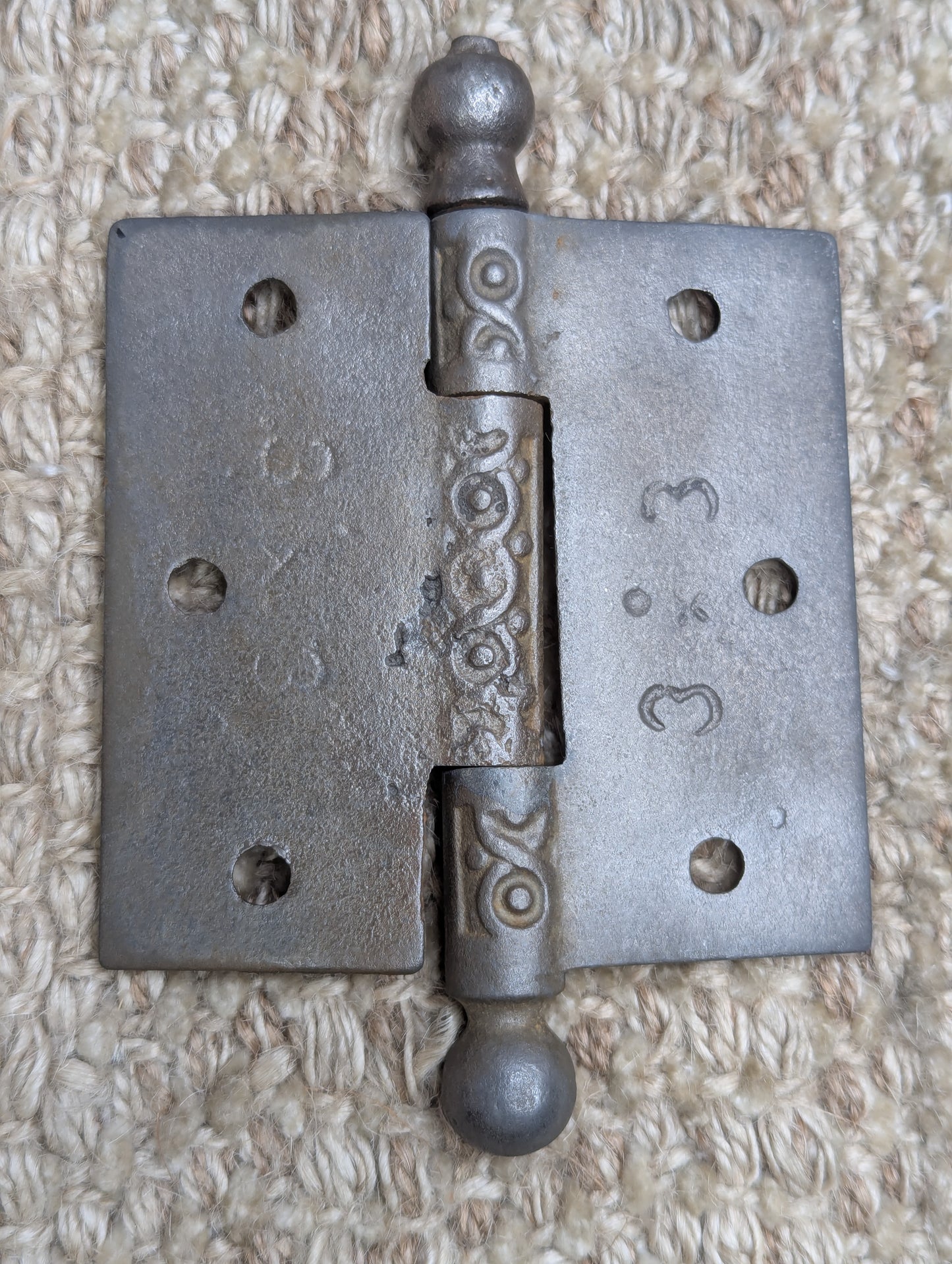 3" x 3" Antique Decorative Cast Iron Ball Tip Hinge