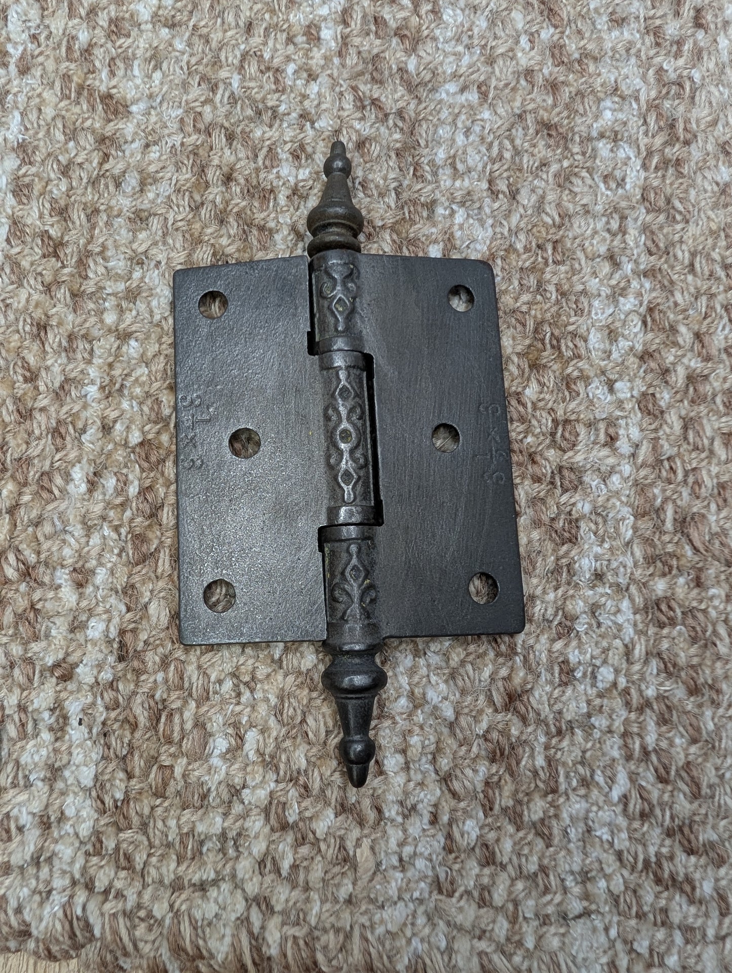 3" x 3 1/2" Antique Decorative Cast Iron Steeple Tip Hinge