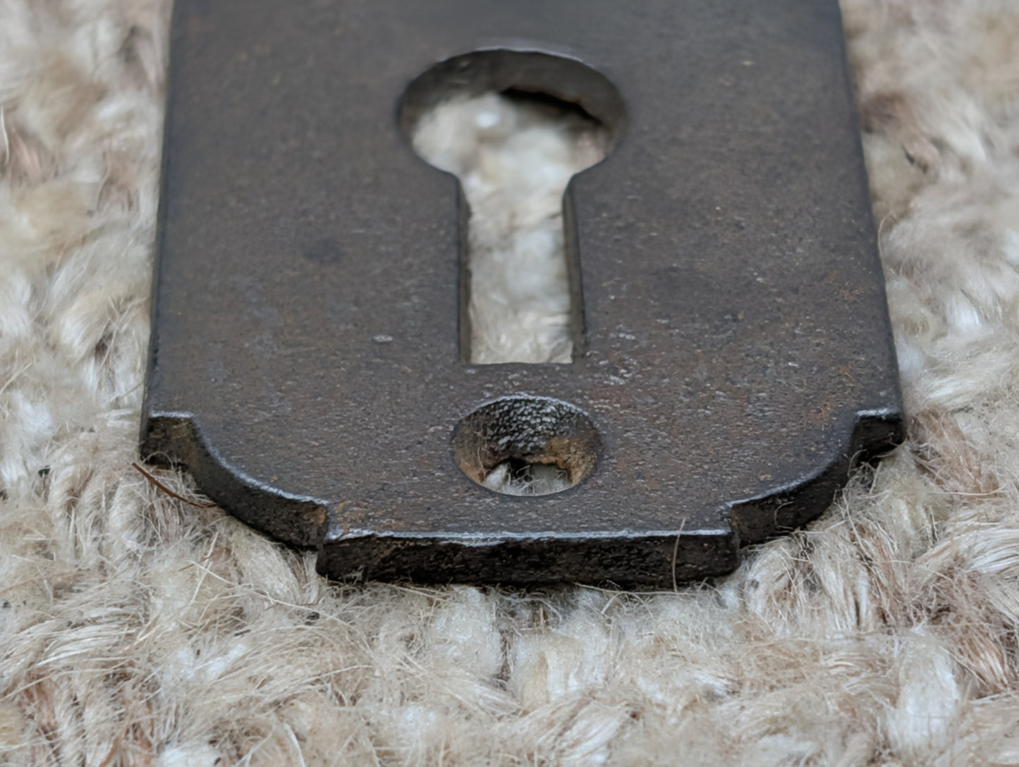1  1/8" x 1  11/16" Antique Cast Iron Key Hole Cover Escutcheon Door Hardware #104