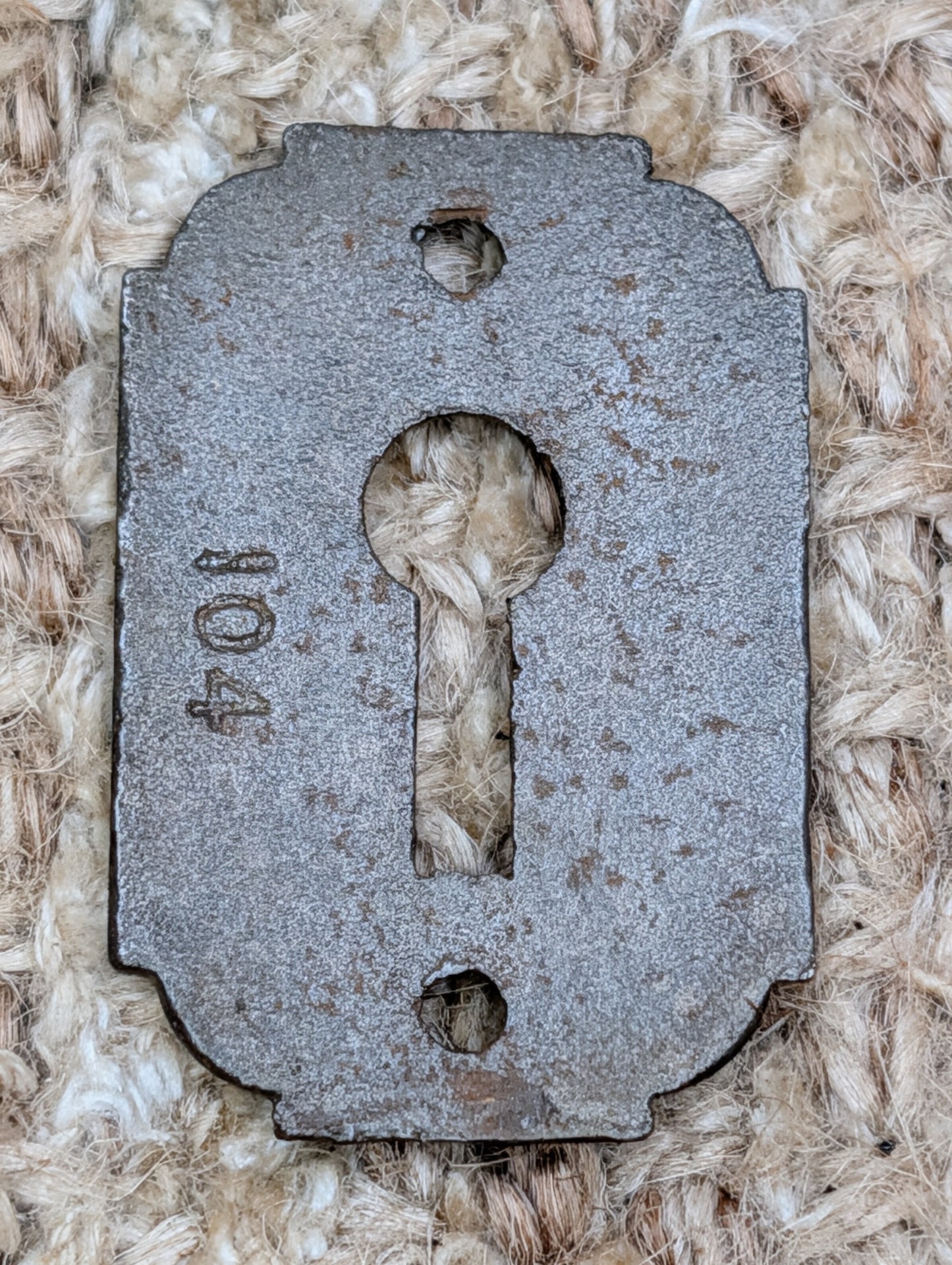 1  1/8" x 1  11/16" Antique Cast Iron Key Hole Cover Escutcheon Door Hardware #104