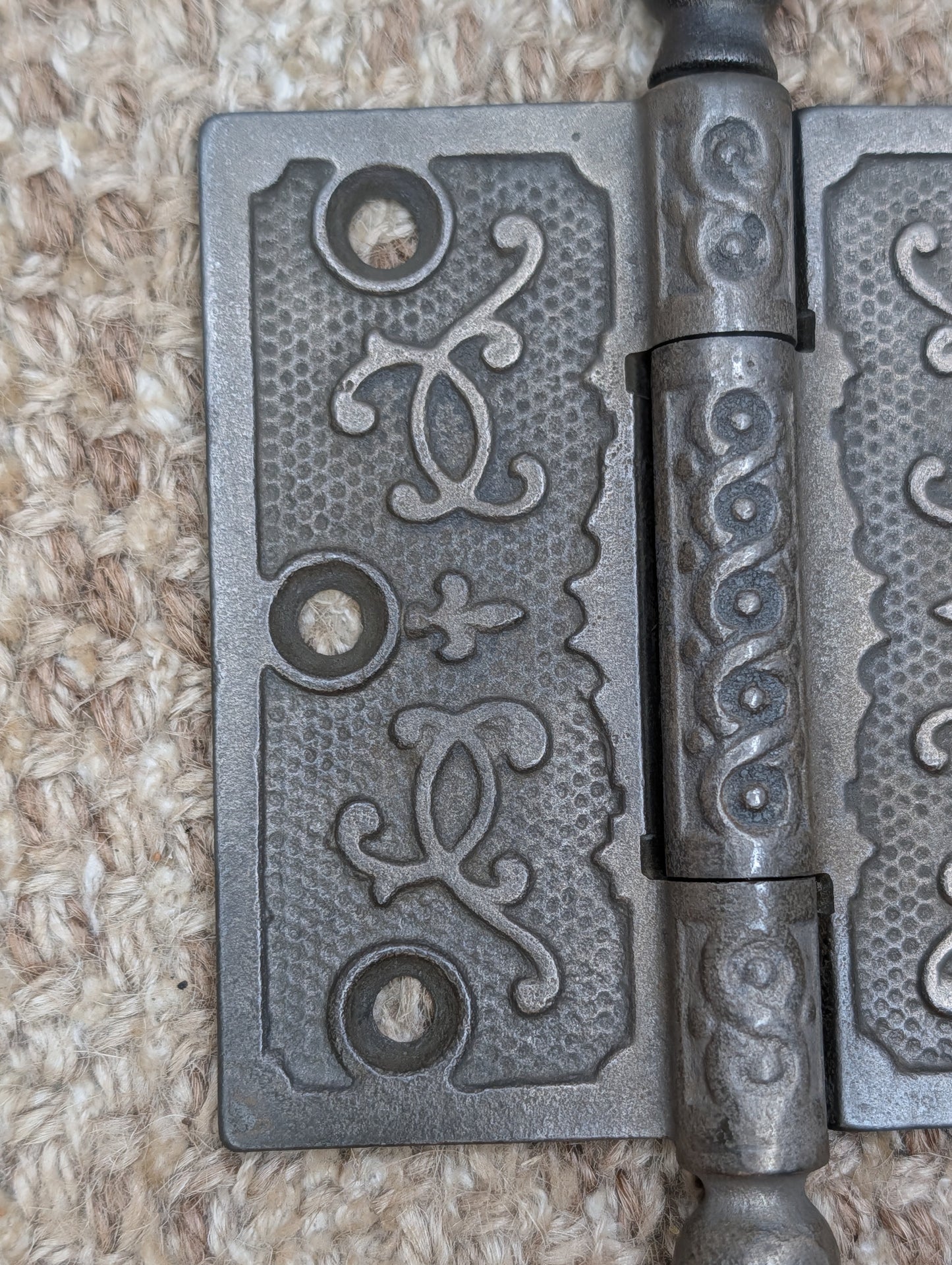 3 1/2" x 3 1/2" Antique Cast Iron Ornate Ball Tip Door Hinge