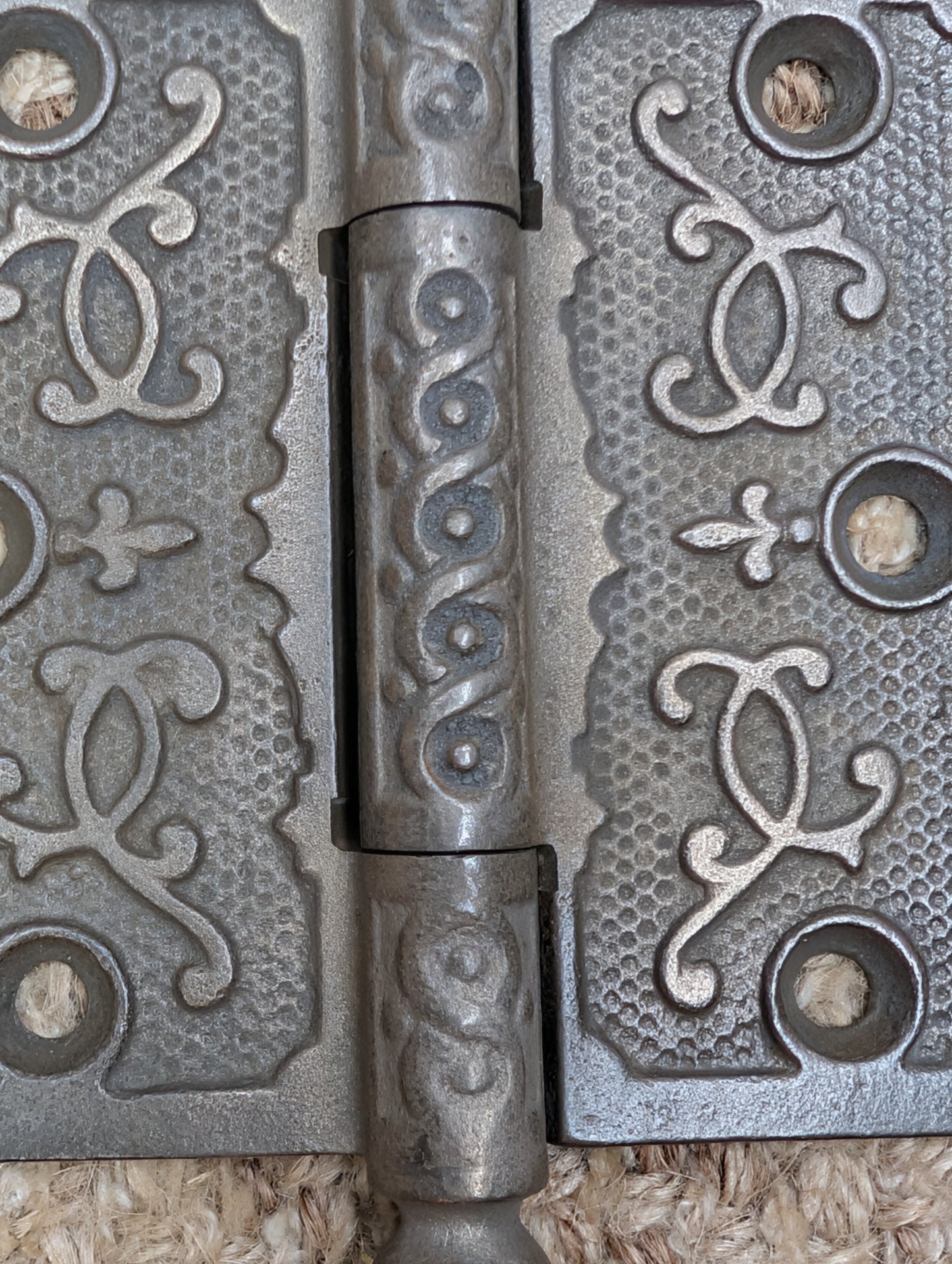 3 1/2" x 3 1/2" Antique Cast Iron Ornate Ball Tip Door Hinge