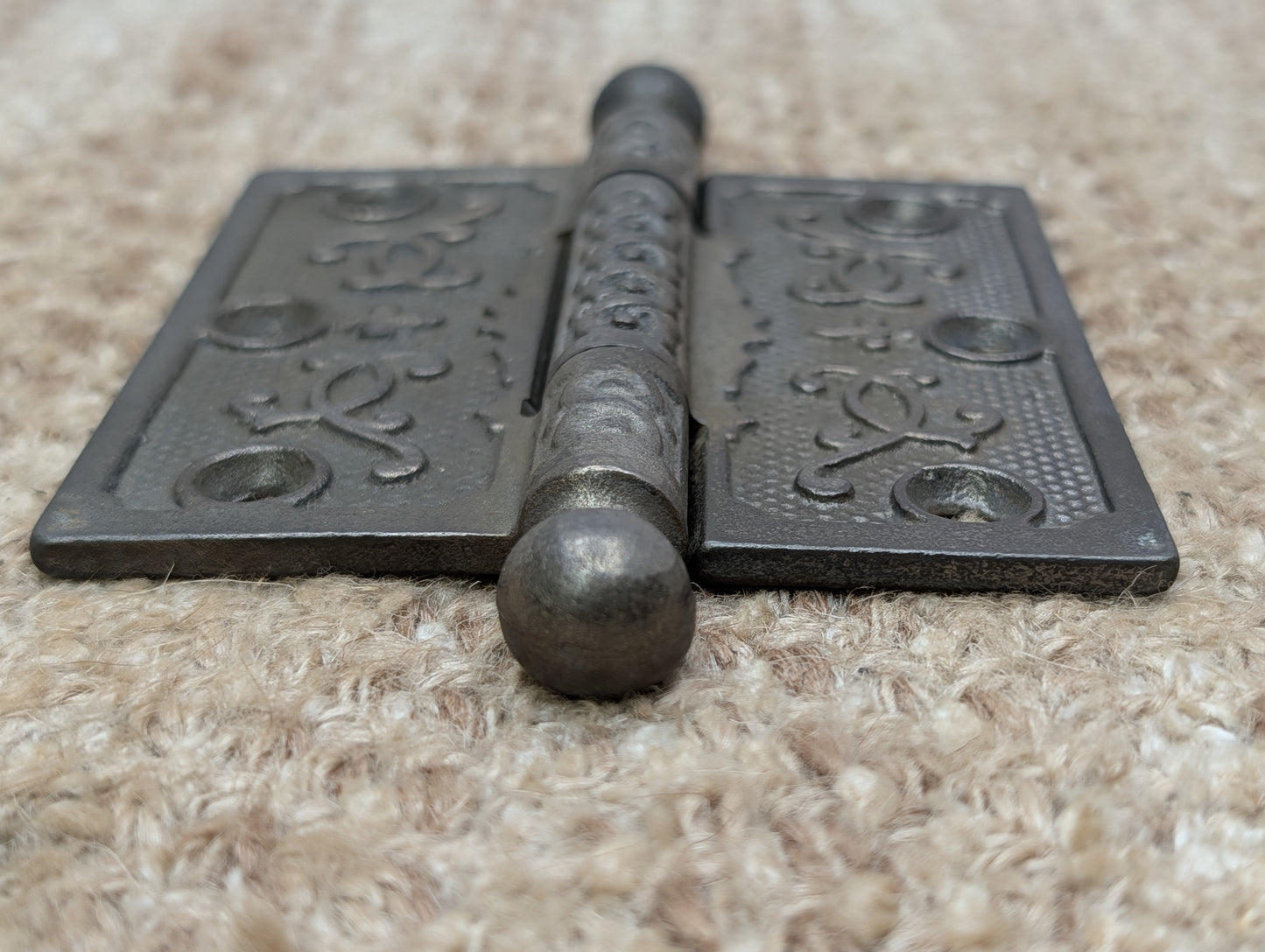 3 1/2" x 3 1/2" Antique Cast Iron Ornate Ball Tip Door Hinge