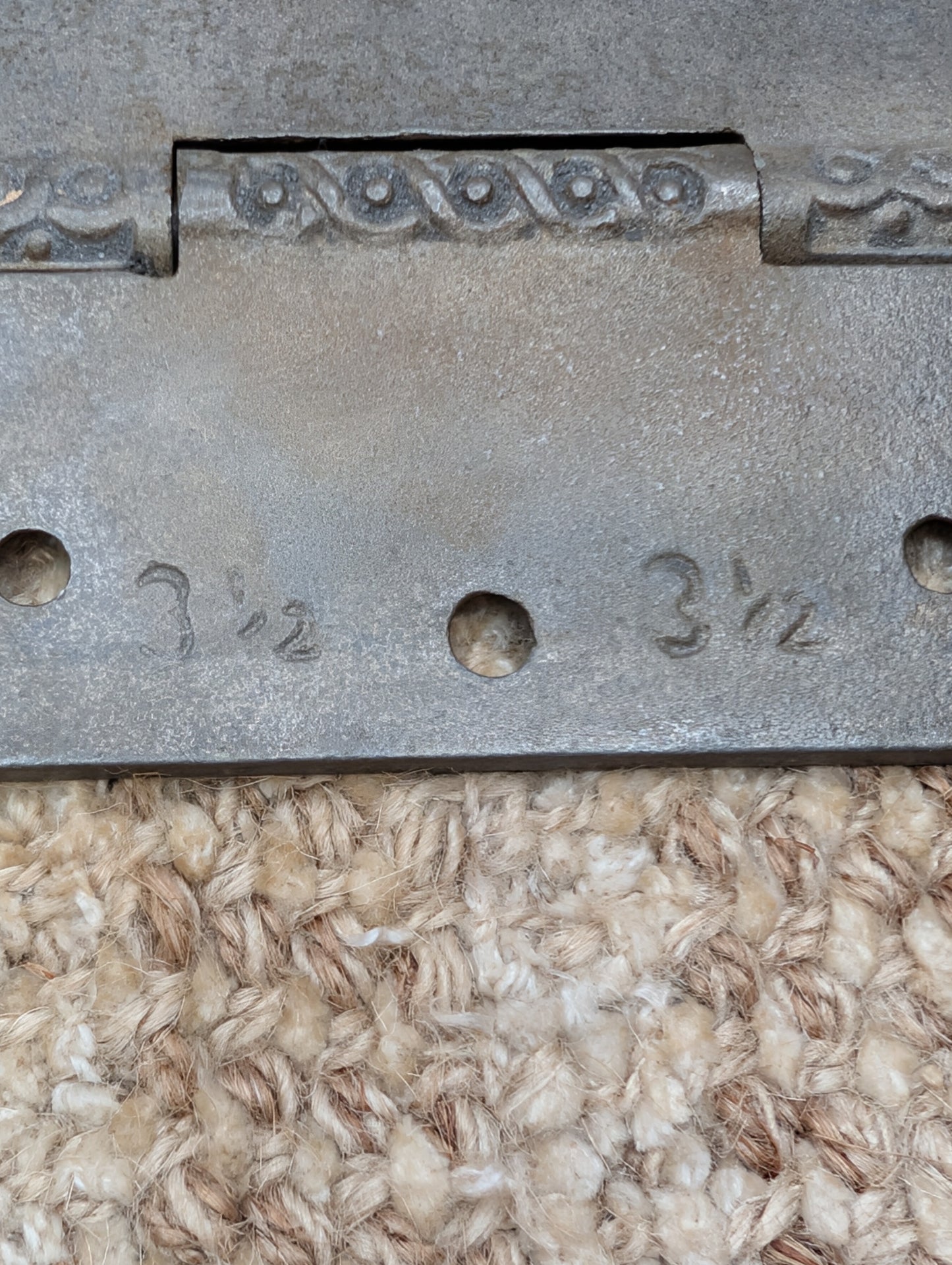 3 1/2" x 3 1/2" Antique Cast Iron Ornate Ball Tip Door Hinge