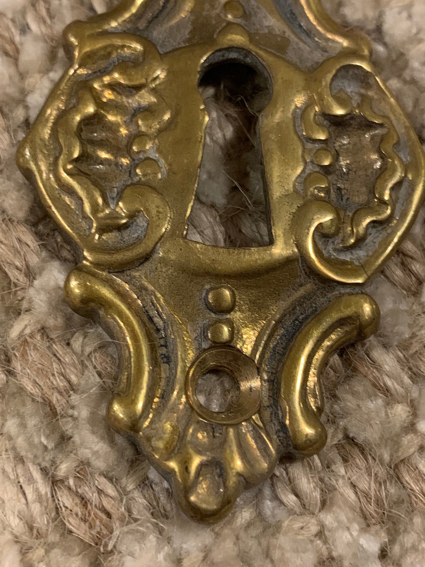 Decorative Cast Brass Key Hole Cover Escutcheon